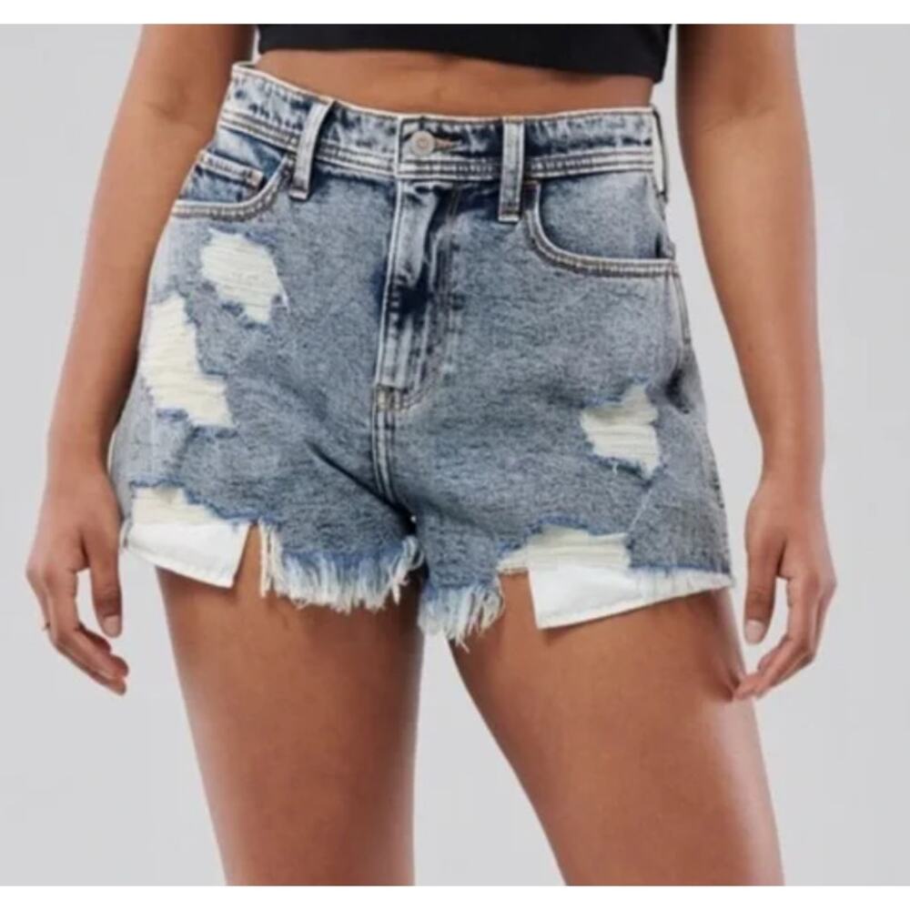 Hollister Shorts Ultra High Rise Relaxed Vintage Short 3" Distressed Sz 9 / 29
